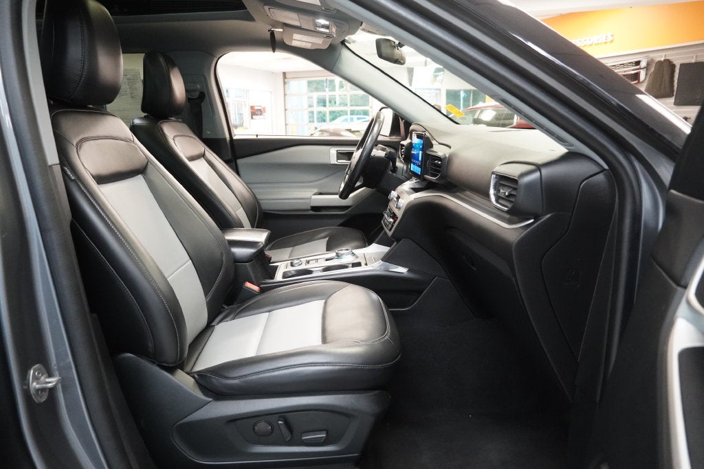 2022 Ford Explorer XLT 4WD