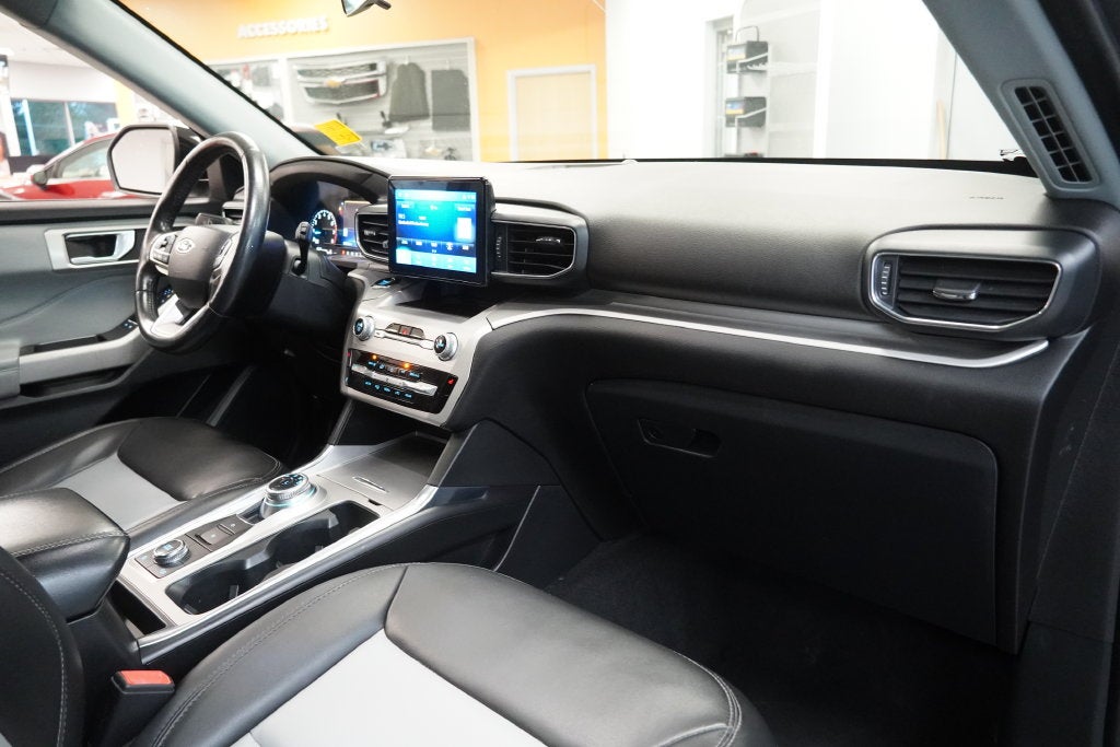 2022 Ford Explorer XLT 4WD