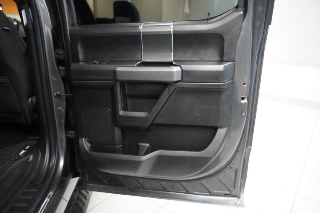 2018 Ford F-150 XLT CREW CAB (4X4)
