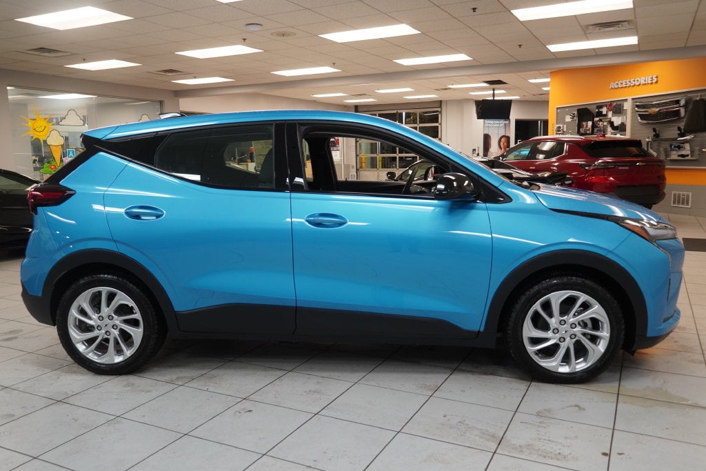 2027 Chevrolet Bolt EV LT