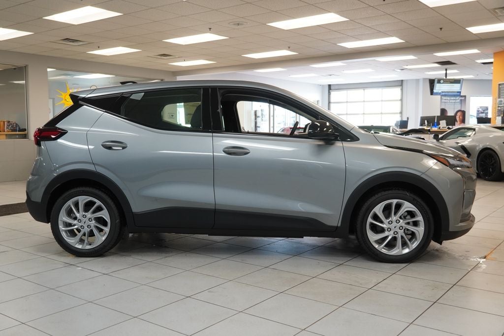 2027 Chevrolet Bolt EV LT