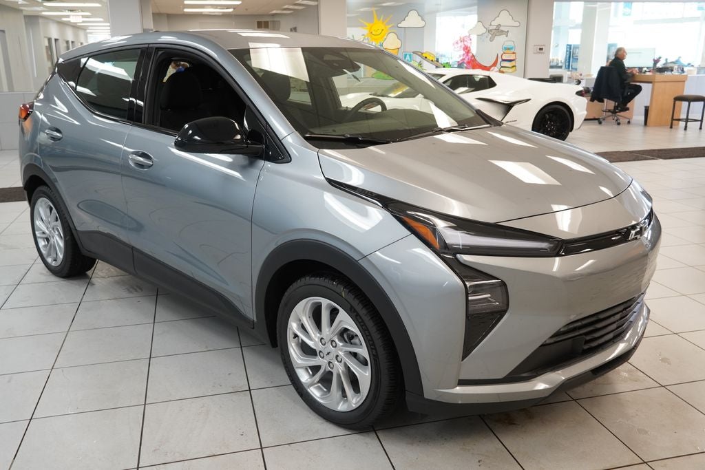 2027 Chevrolet Bolt EV LT