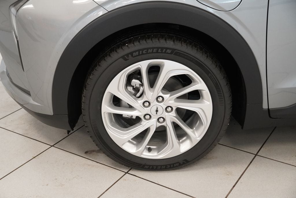 2027 Chevrolet Bolt EV LT