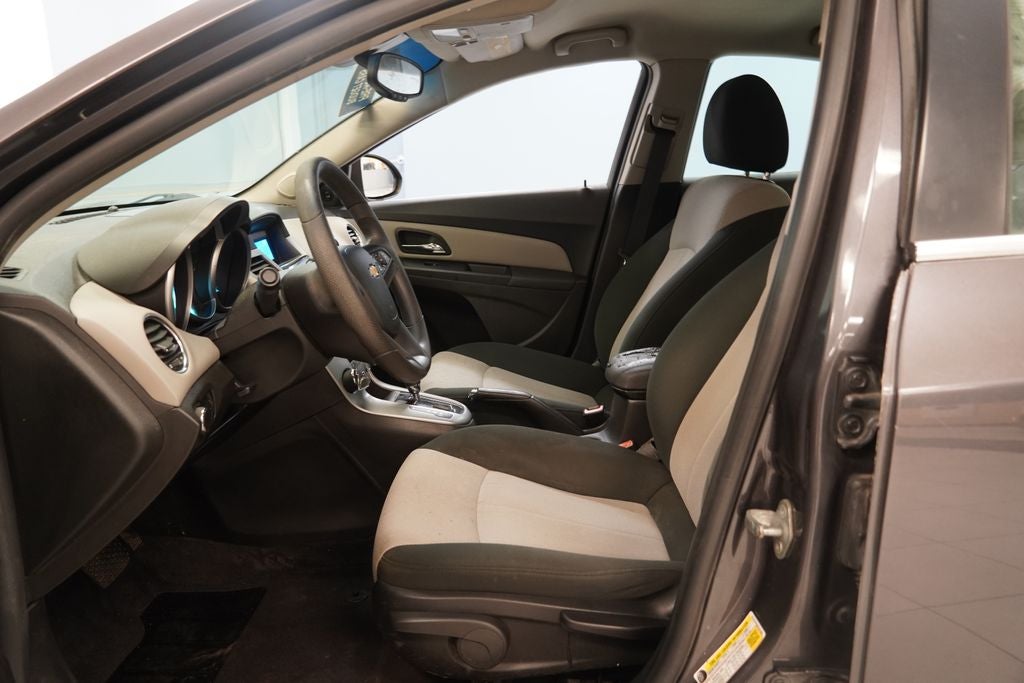 2011 Chevrolet Cruze LS ( PRE-AUCTION )