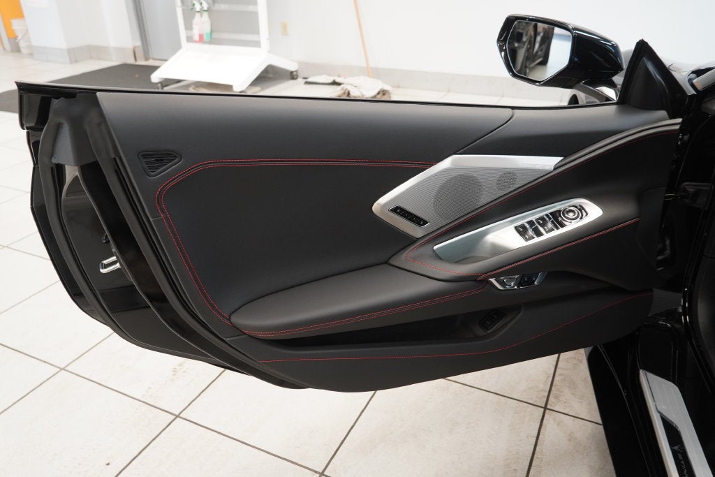 2027 Chevrolet Corvette Stingray 2LT