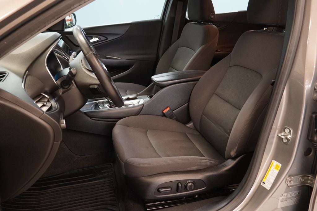 2017 Chevrolet Malibu LT 1LT