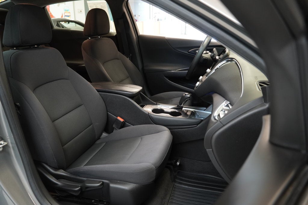 2017 Chevrolet Malibu LT 1LT