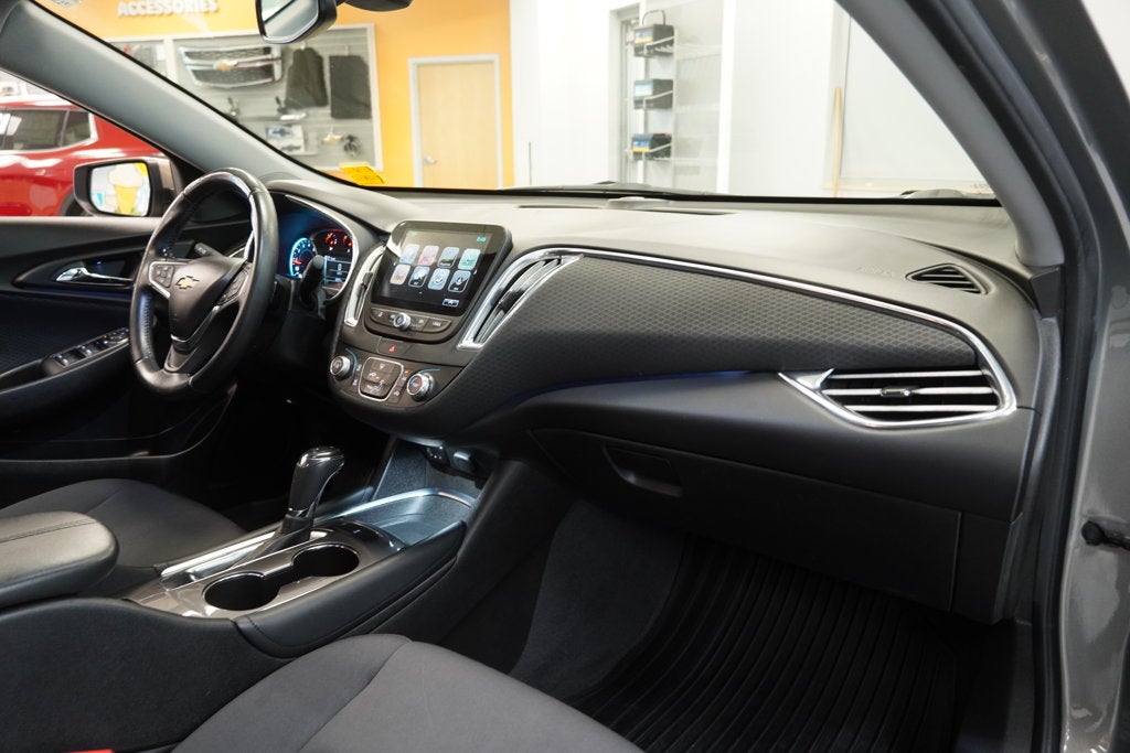 2017 Chevrolet Malibu LT 1LT