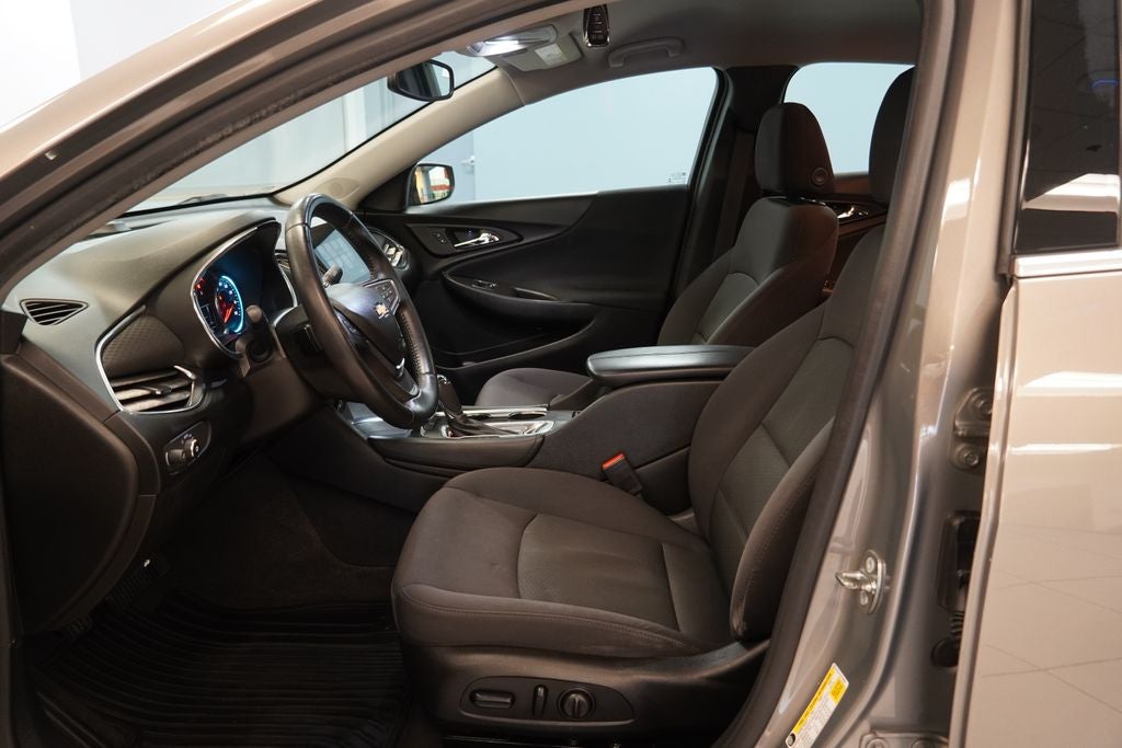 2017 Chevrolet Malibu LT 1LT