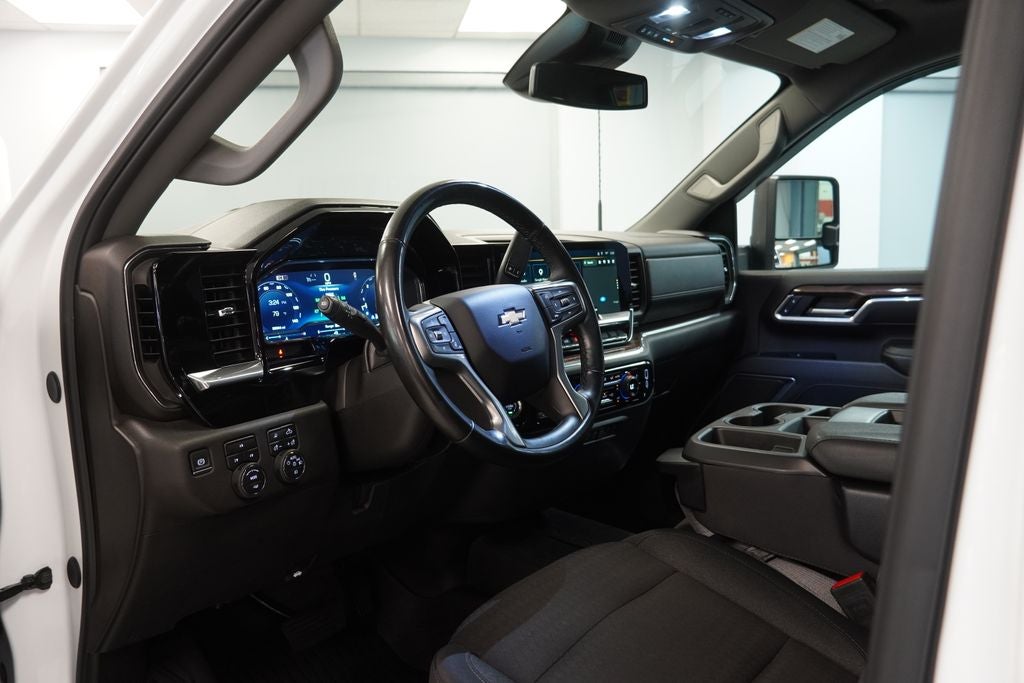 2025 Chevrolet Silverado 2500HD LT CREW CAB 4X4 (LONG BED)
