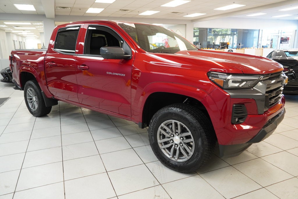 2025 Chevrolet Colorado LT CREW CAB 4WD