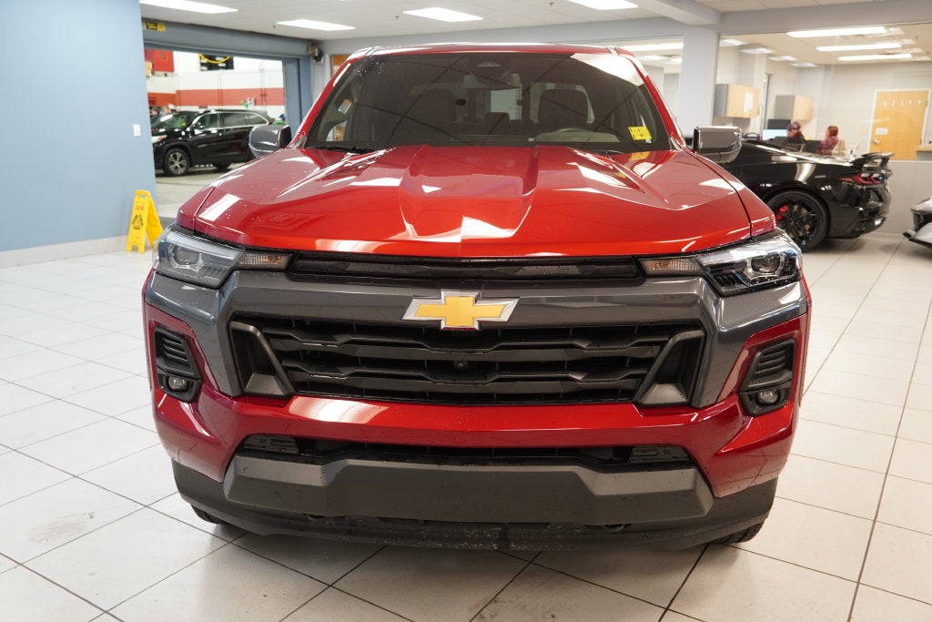 2025 Chevrolet Colorado LT CREW CAB 4WD