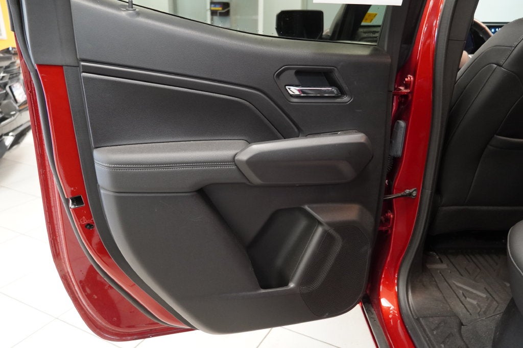 2025 Chevrolet Colorado LT CREW CAB 4WD
