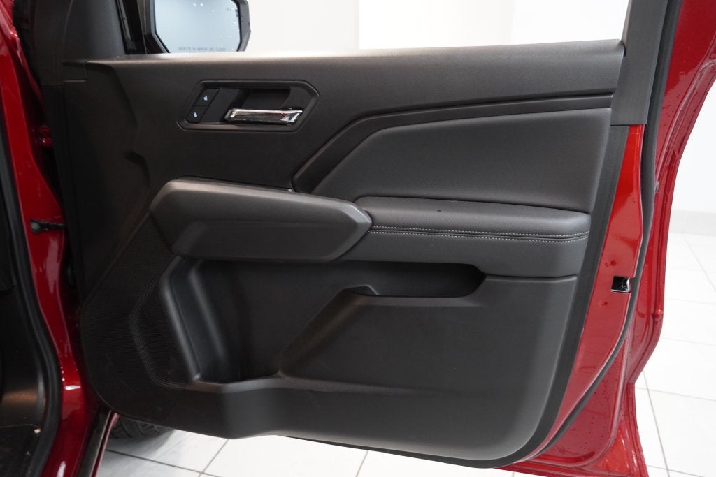 2025 Chevrolet Colorado LT CREW CAB 4WD