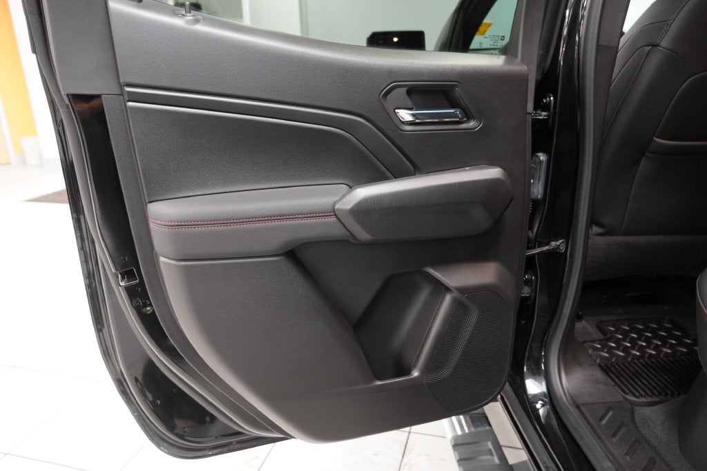 2023 Chevrolet Colorado Z71 4WD w/Sunroof CREW CAB