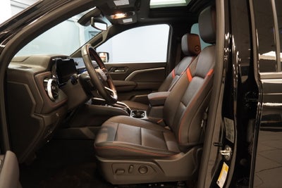 2023 Chevrolet Colorado Z71 4WD w/Sunroof CREW CAB