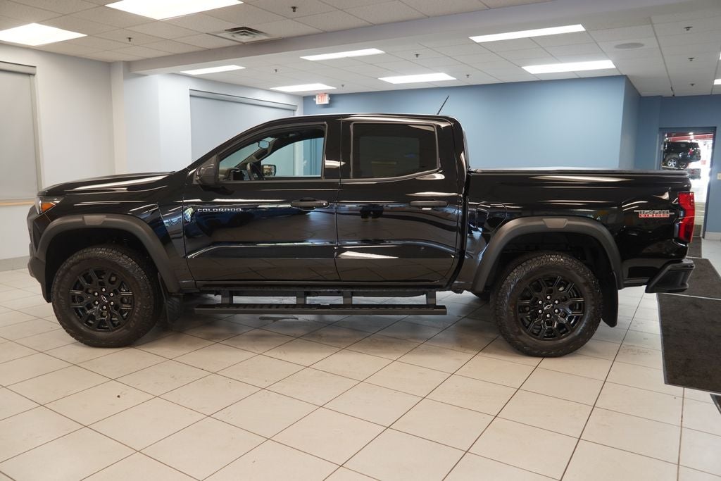 2025 Chevrolet Colorado Trail Boss (CREW CAB 4X4)