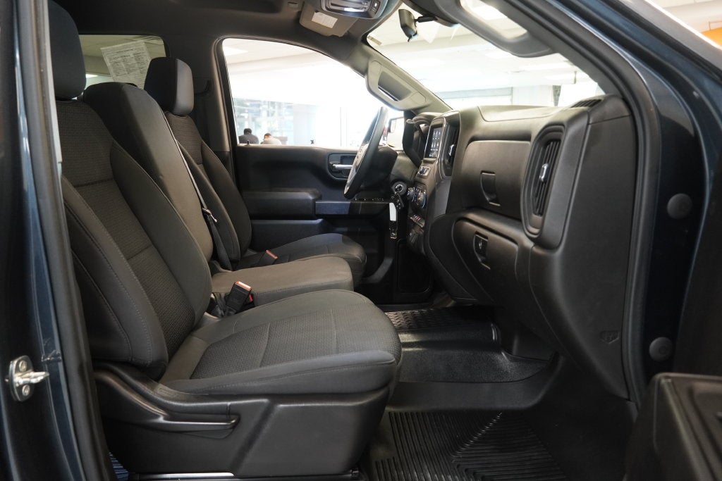 2022 Chevrolet Silverado 1500 LTD Custom CREW CAB 4X4