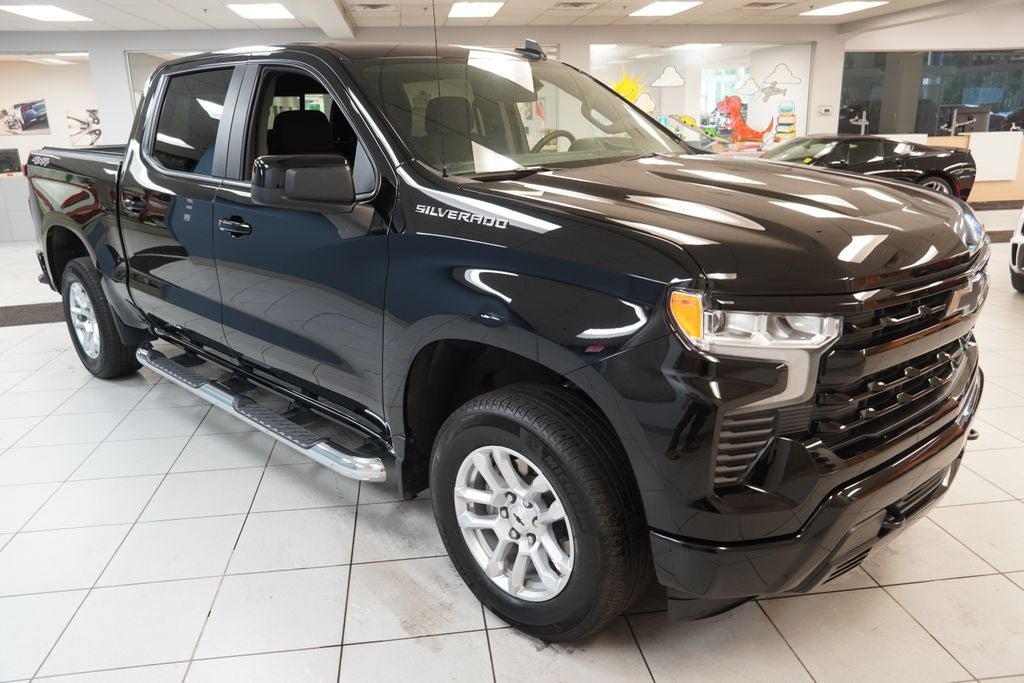 2025 Chevrolet Silverado 1500 RST CREW CAB 4X4