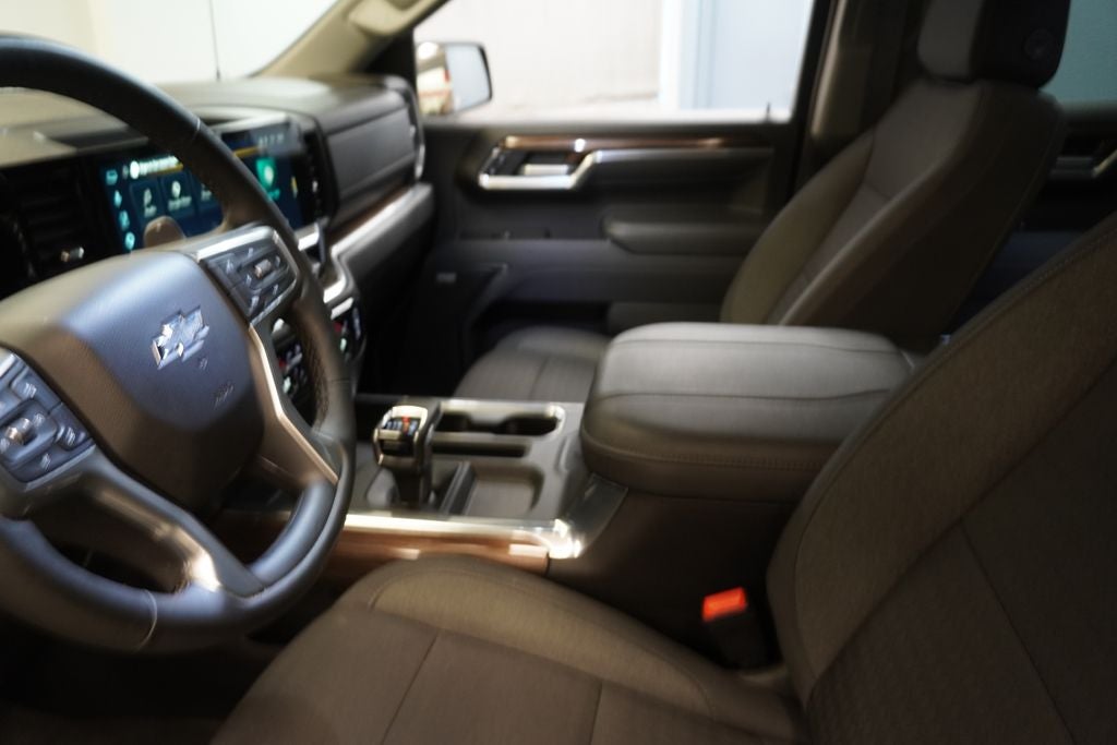 2025 Chevrolet Silverado 1500 RST CREW CAB 4X4