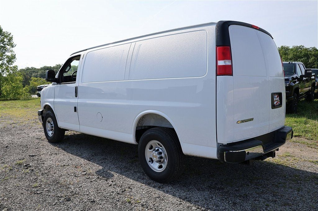 2025 Chevrolet Express 2500 Work Van Cargo