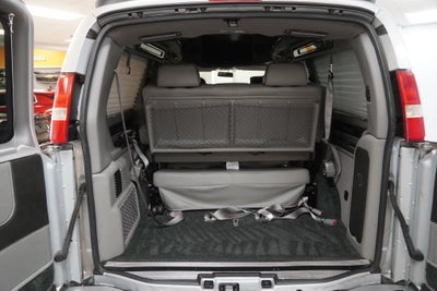 2013 GMC Savana 1500 Upfitter EXPLORER SE CONVERSION ( AWD )