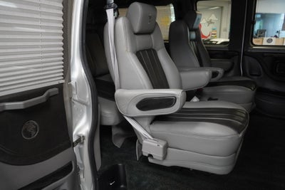 2013 GMC Savana 1500 Upfitter EXPLORER SE CONVERSION ( AWD )