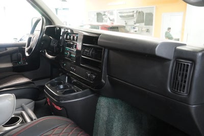 2013 GMC Savana 1500 Upfitter EXPLORER SE CONVERSION ( AWD )