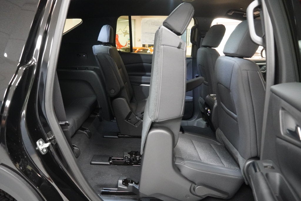 2027 Chevrolet Traverse LT 2LT
