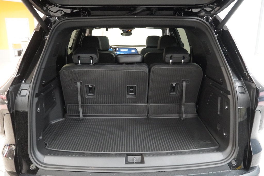 2027 Chevrolet Traverse LT 2LT