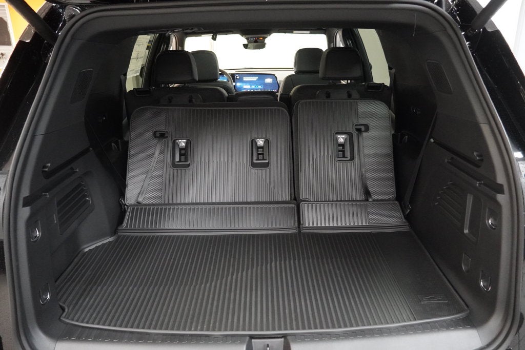 2027 Chevrolet Traverse LT 2LT