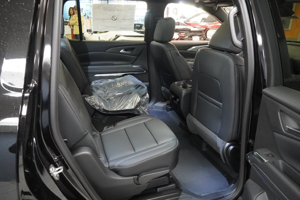 2027 Chevrolet Traverse LT 2LT