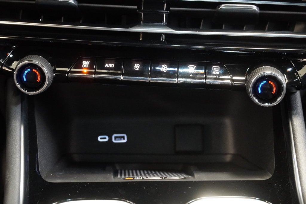 2027 Chevrolet Traverse LT 2LT