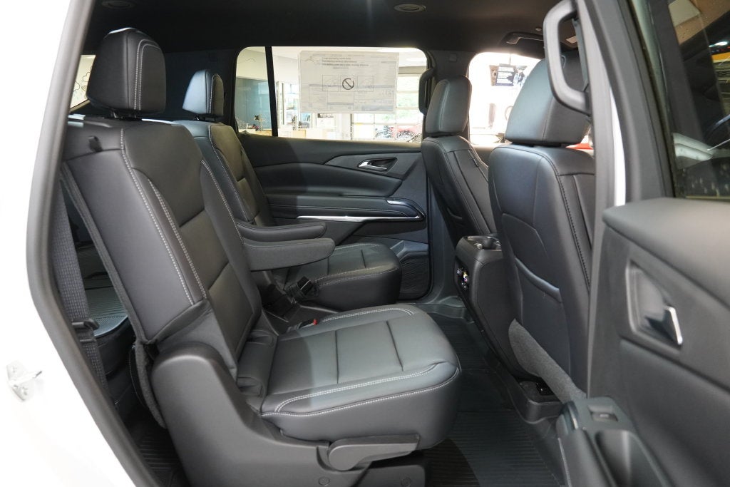 2027 Chevrolet Traverse LT 2LT