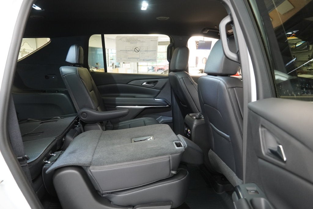 2027 Chevrolet Traverse LT 2LT