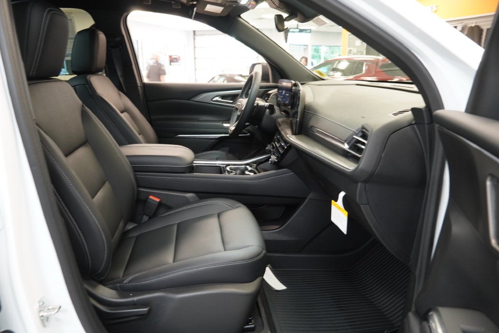 2027 Chevrolet Traverse LT 2LT