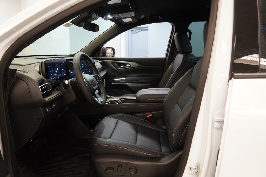 2027 Chevrolet Traverse LT 2LT