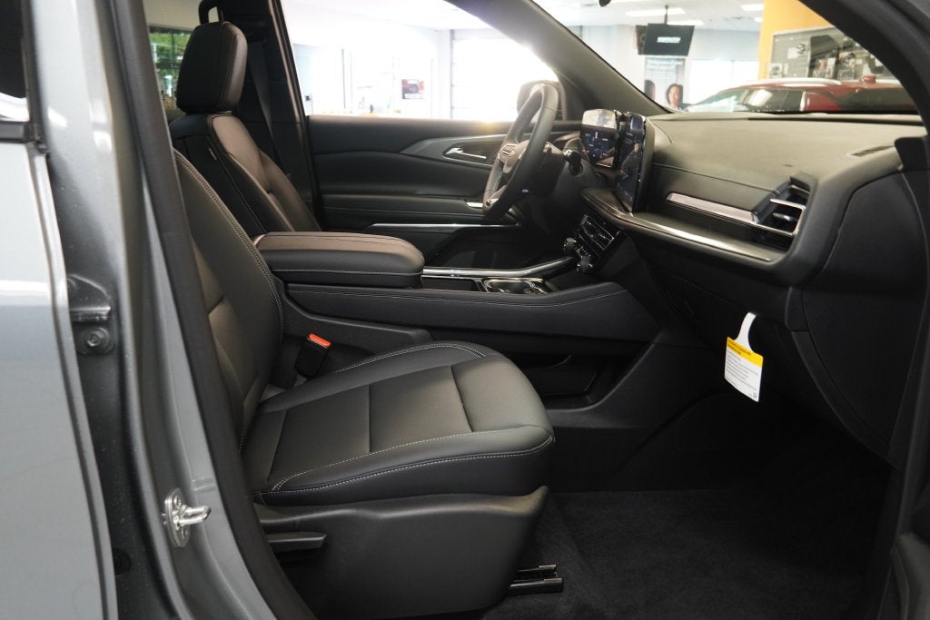 2027 Chevrolet Traverse LT 2LT