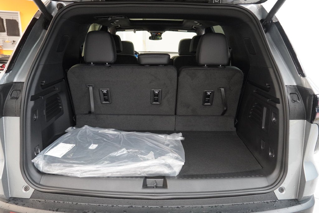 2027 Chevrolet Traverse LT 2LT
