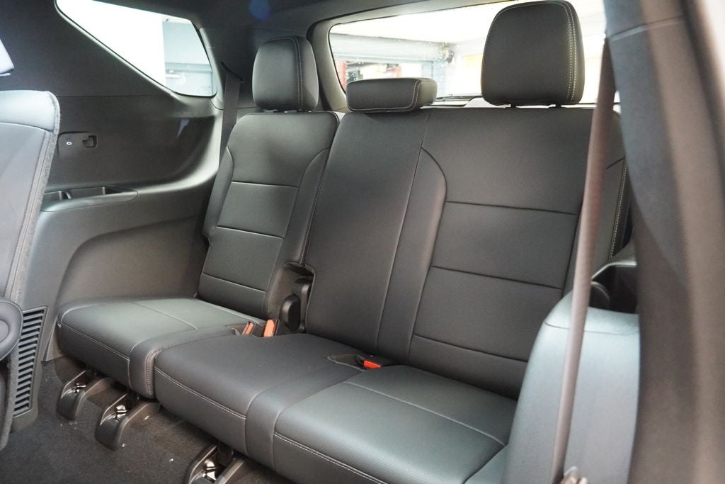 2027 Chevrolet Traverse LT 2LT