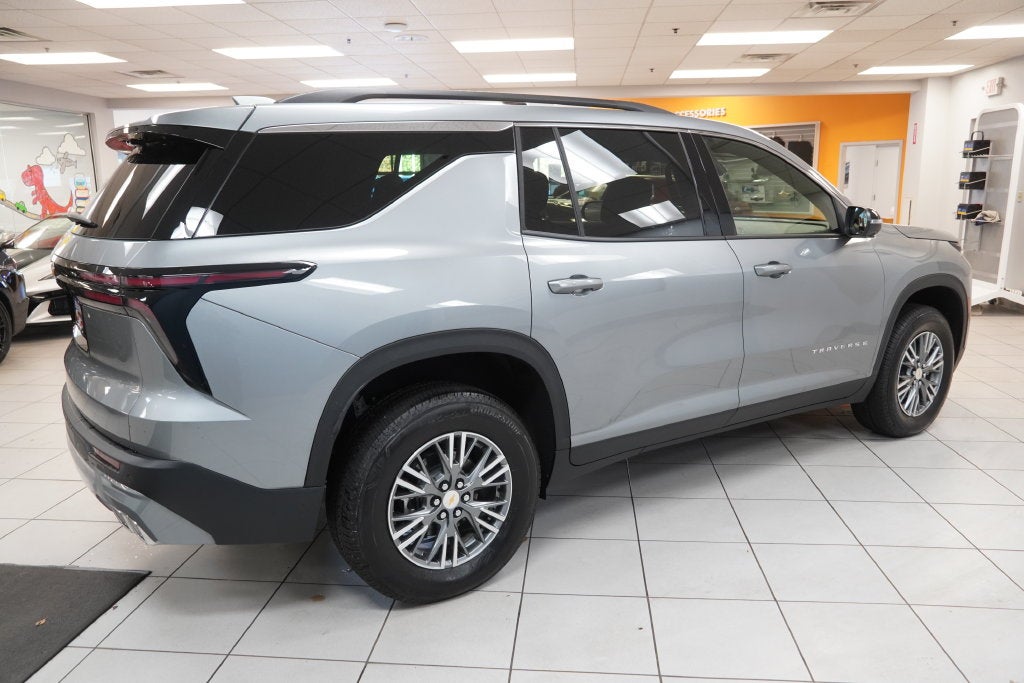 2027 Chevrolet Traverse LT 2LT