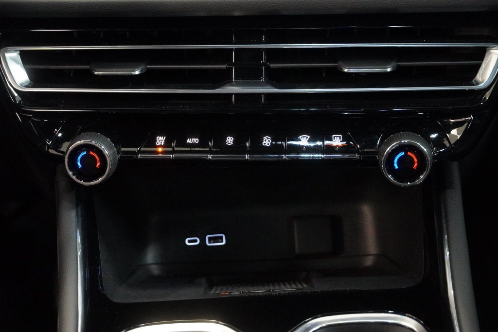 2027 Chevrolet Traverse LT 2LT