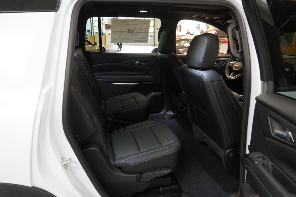 2027 Chevrolet Traverse LT 2LT