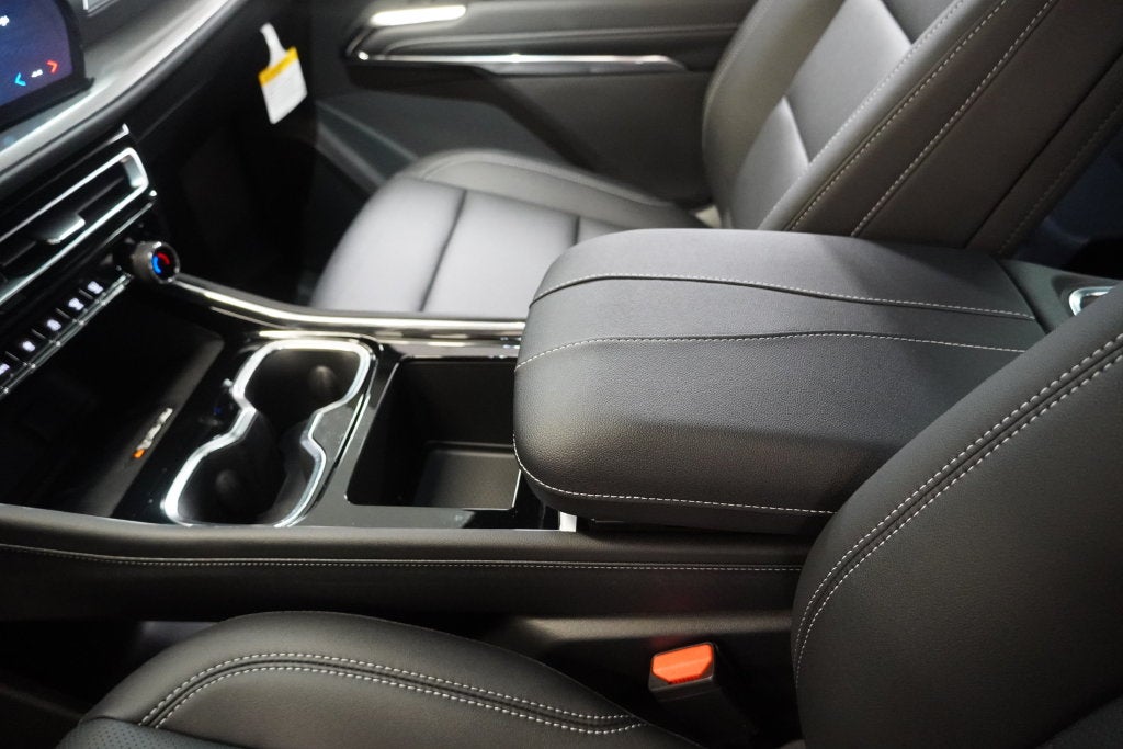 2027 Chevrolet Traverse LT 2LT