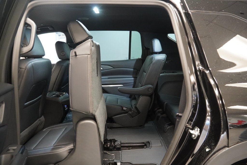 2027 Chevrolet Traverse LT 2LT