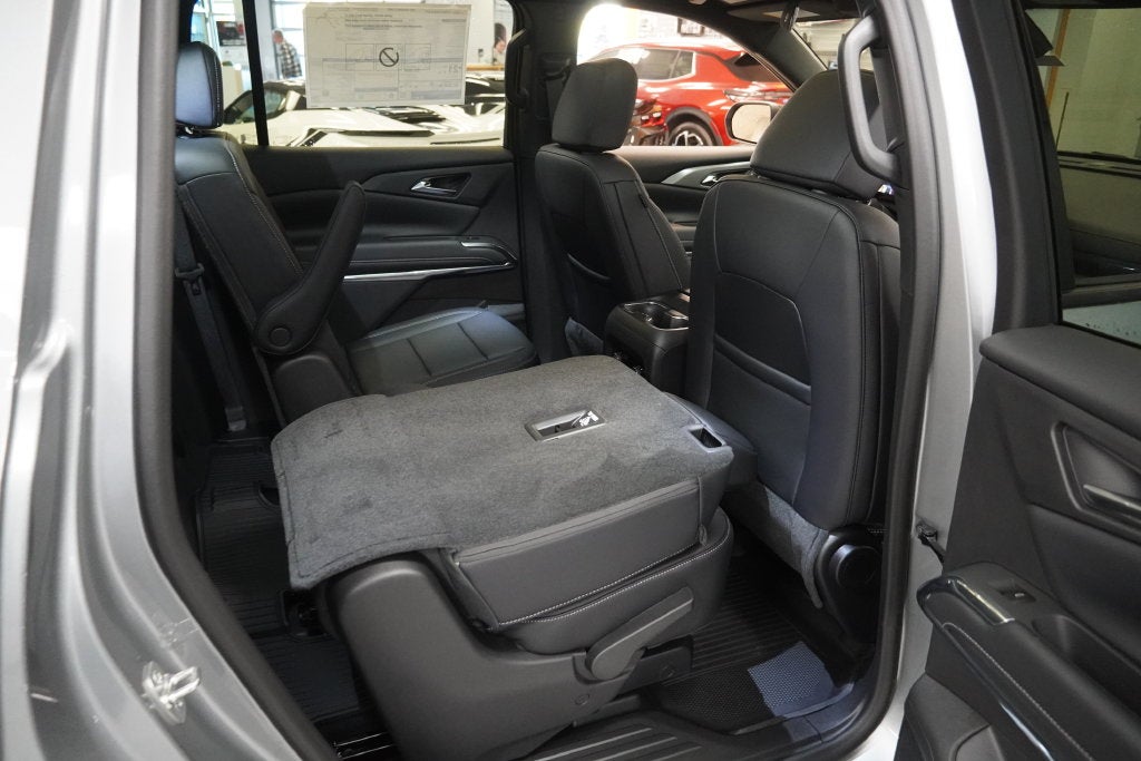 2027 Chevrolet Traverse LT 2LT