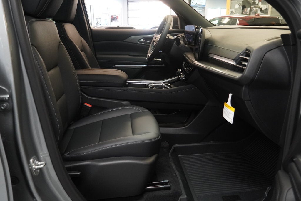 2027 Chevrolet Traverse LT 2LT