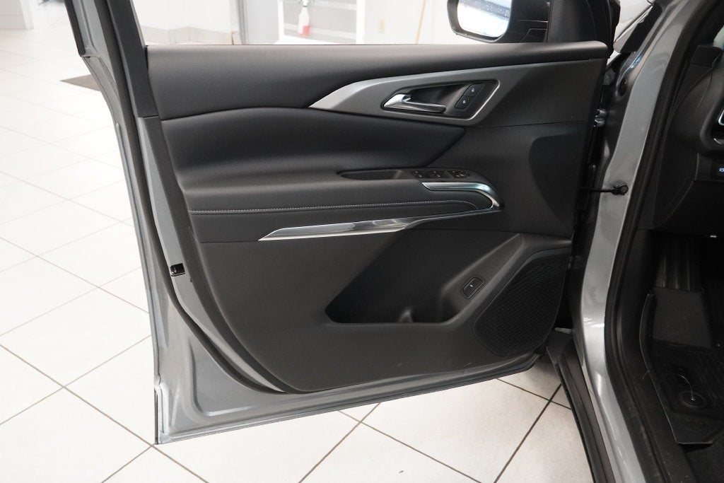 2027 Chevrolet Traverse LT 2LT
