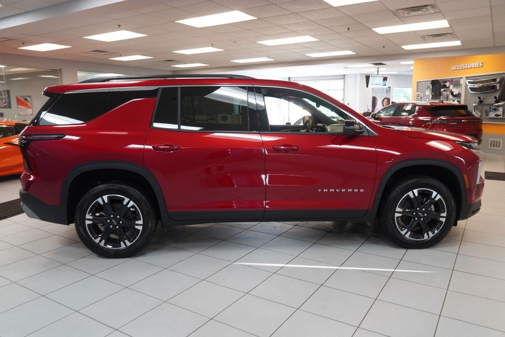 2027 Chevrolet Traverse LT 2LT