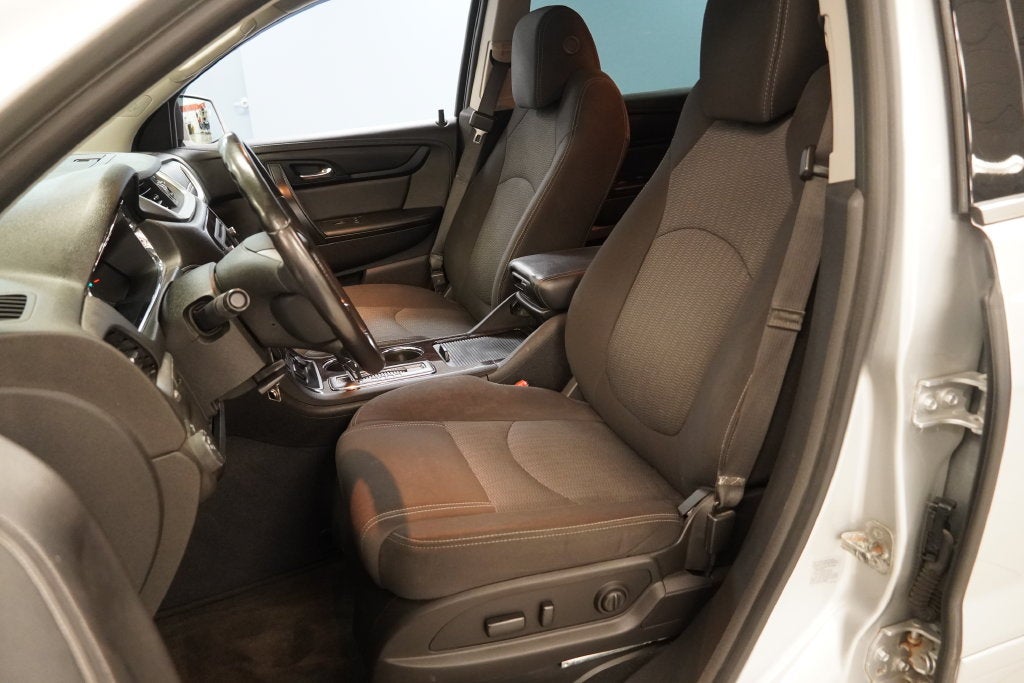 2016 Chevrolet Traverse LT 1LT ( AWD )